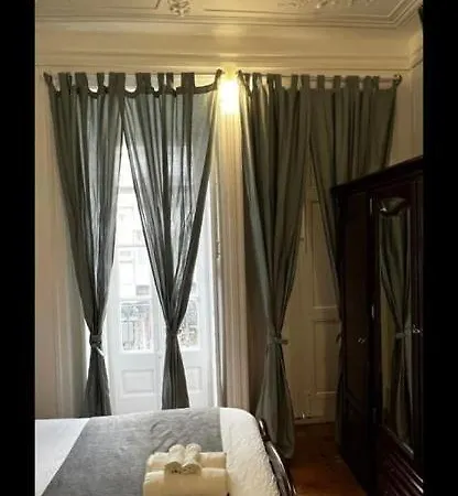 Quarto em Acomodações Particulares Conde Do Redondo Lisboa