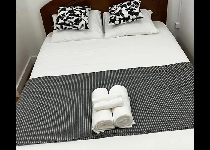 Δωμάτια σε οικογενειακή κατοικία Conde Do Redondo Lisboa